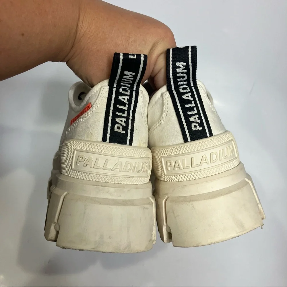 Palladium white revolt low textile sneakers lug sole women’s size 8‎ chunky Y2K